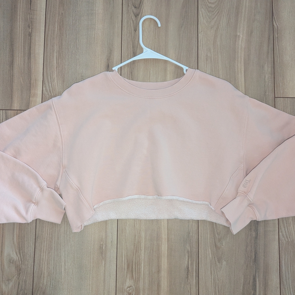 TNA By Aritzia Women's Pink Cropped Sweatshirt With Raw Hem...